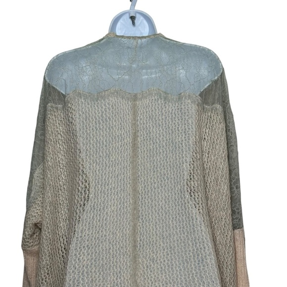 Free People Lace Back Inset Knit Oversized Cardigan Sweater SZ. XS - Picture 11 of 16